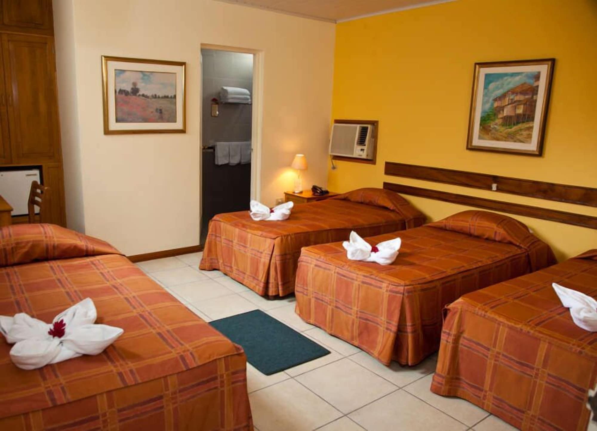 איקיטוס Hotel Acosta מראה חיצוני תמונה