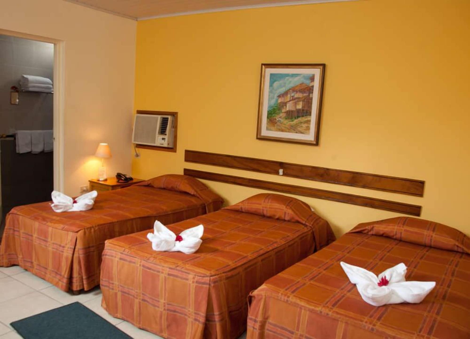 איקיטוס Hotel Acosta מראה חיצוני תמונה