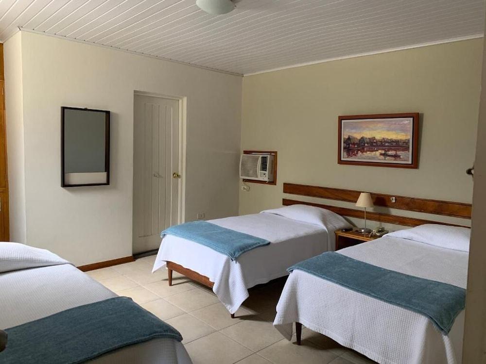 איקיטוס Hotel Acosta מראה חיצוני תמונה