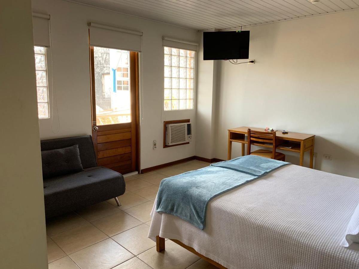 איקיטוס Hotel Acosta מראה חיצוני תמונה